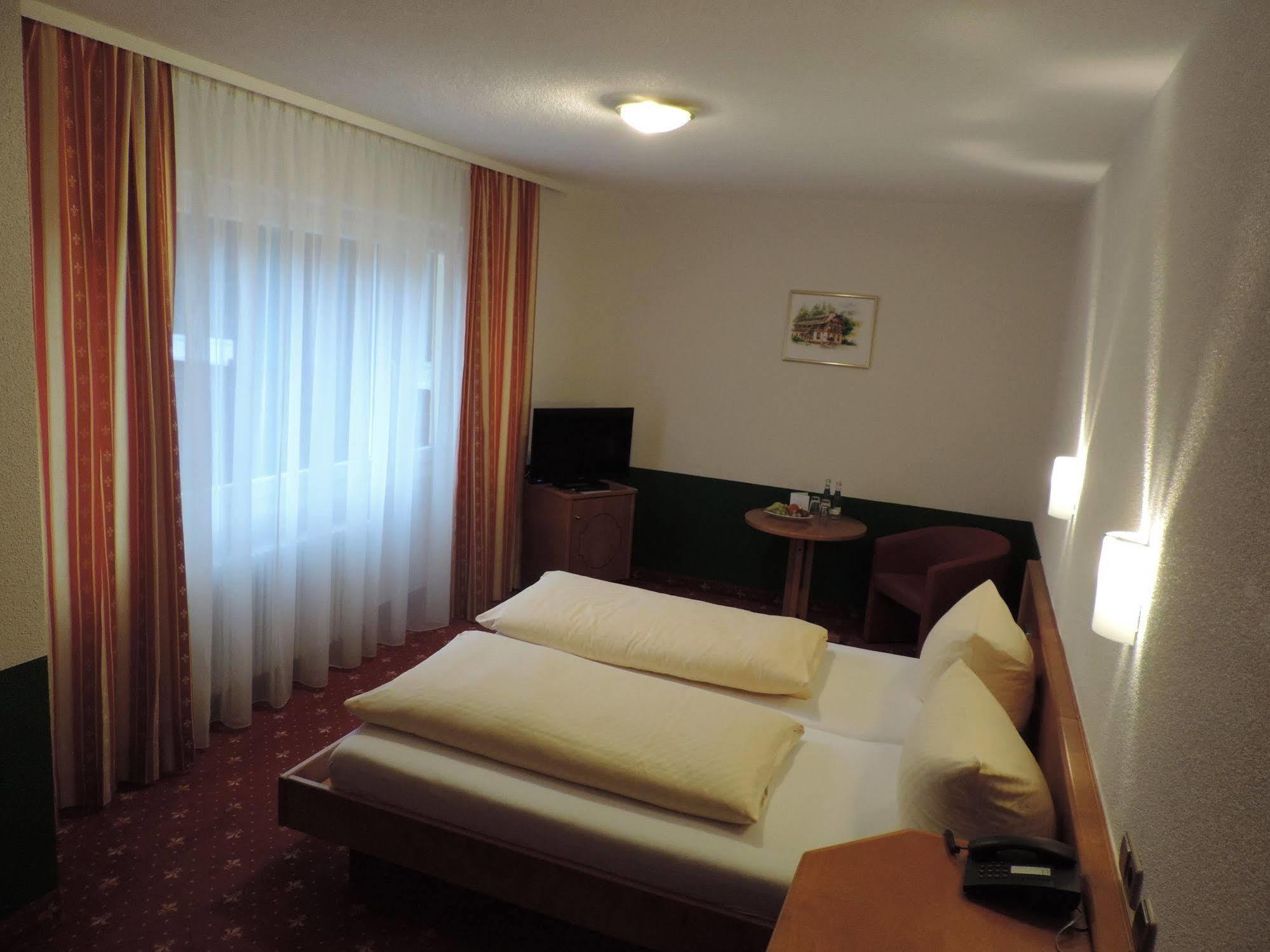 Waldhotel Forellenhof Baden-Bade Exterior foto