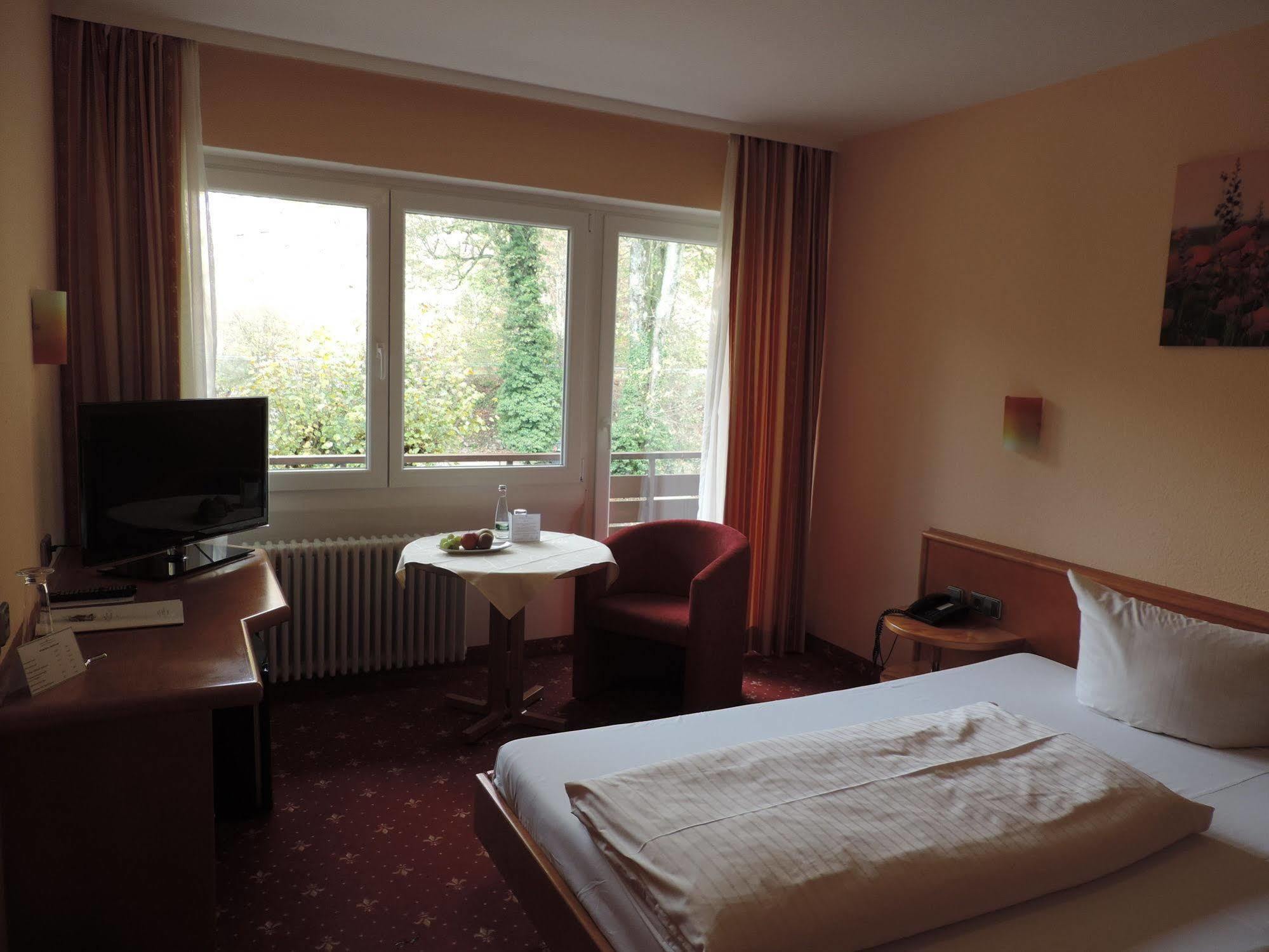 Waldhotel Forellenhof Baden-Bade Exterior foto